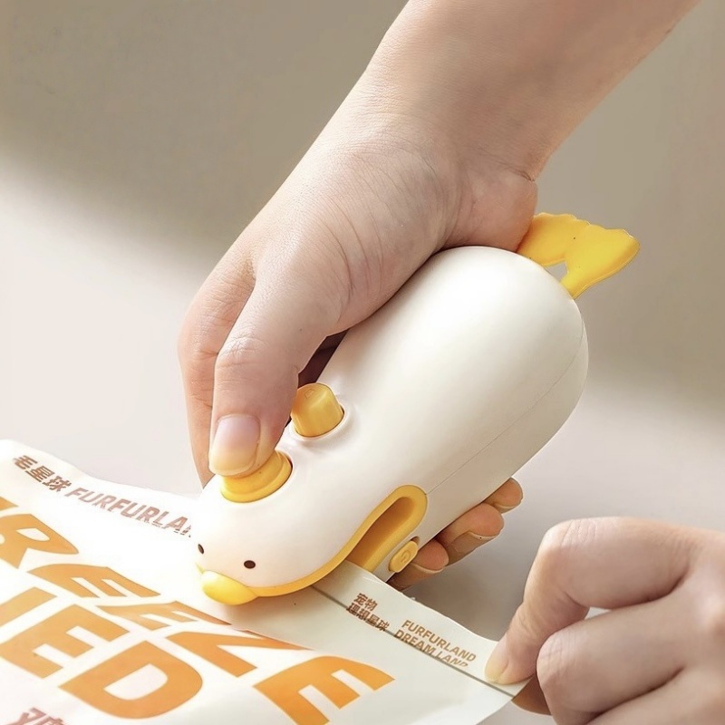 Food In Snacks - Cute Duck Rechargeable Handheld Sealer, ABS